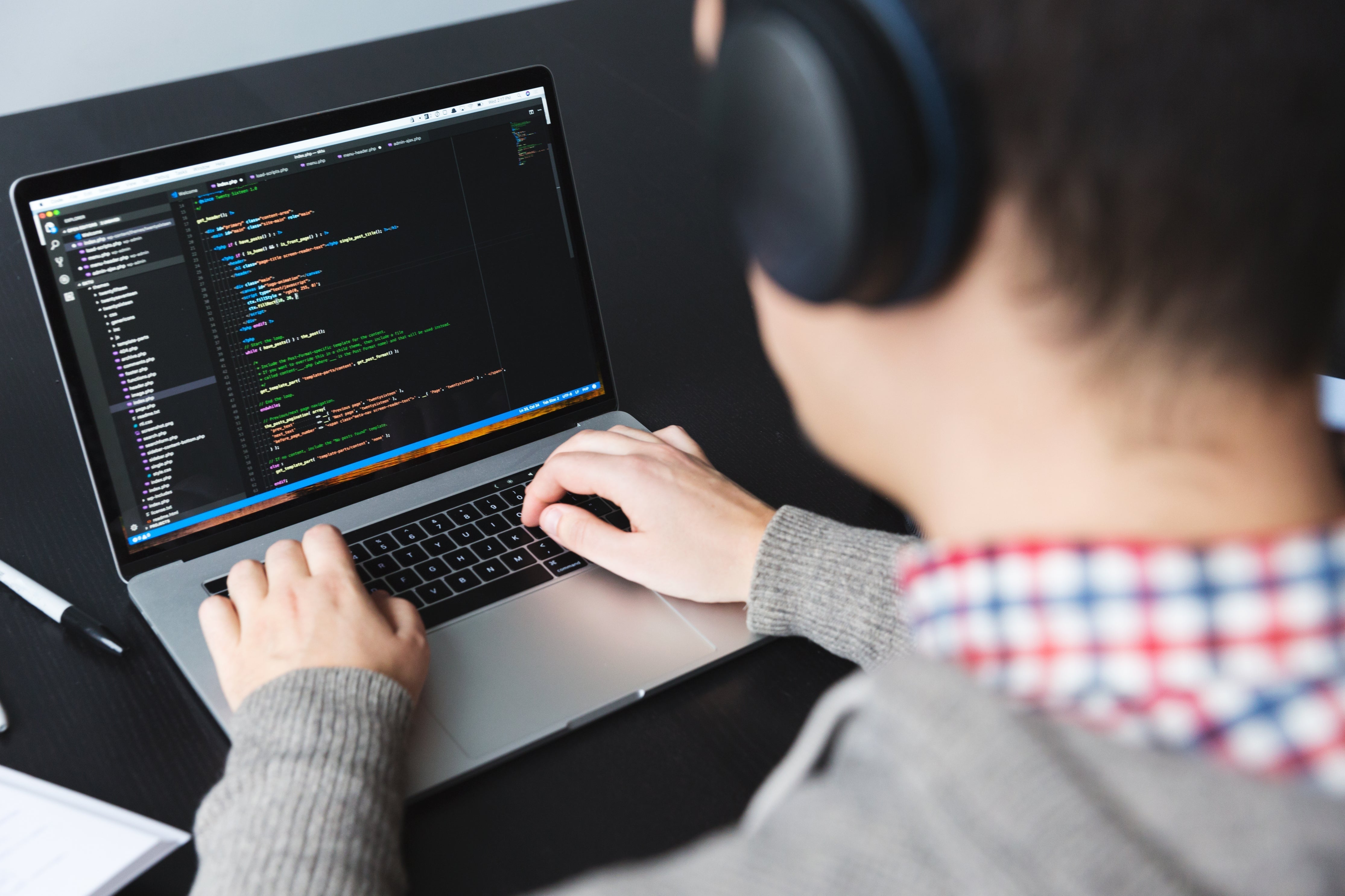 In-House vs Agency: Who Should Handle Your Shopify Plus Migration?
