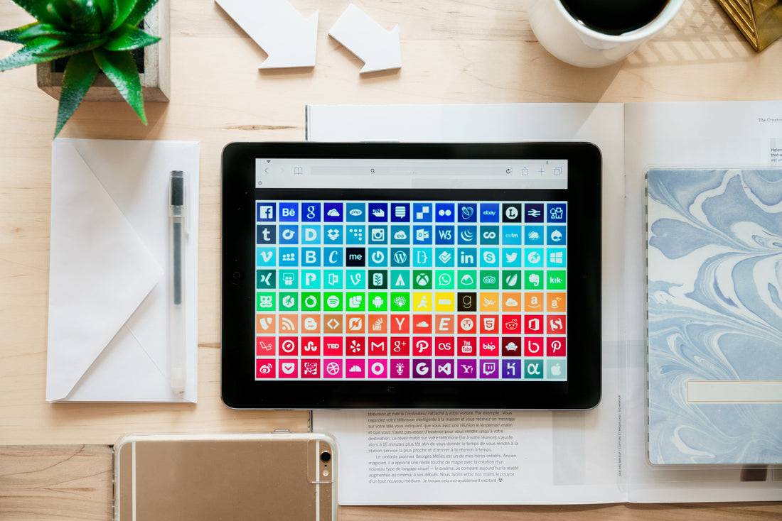 Social Media Logos on Ipad